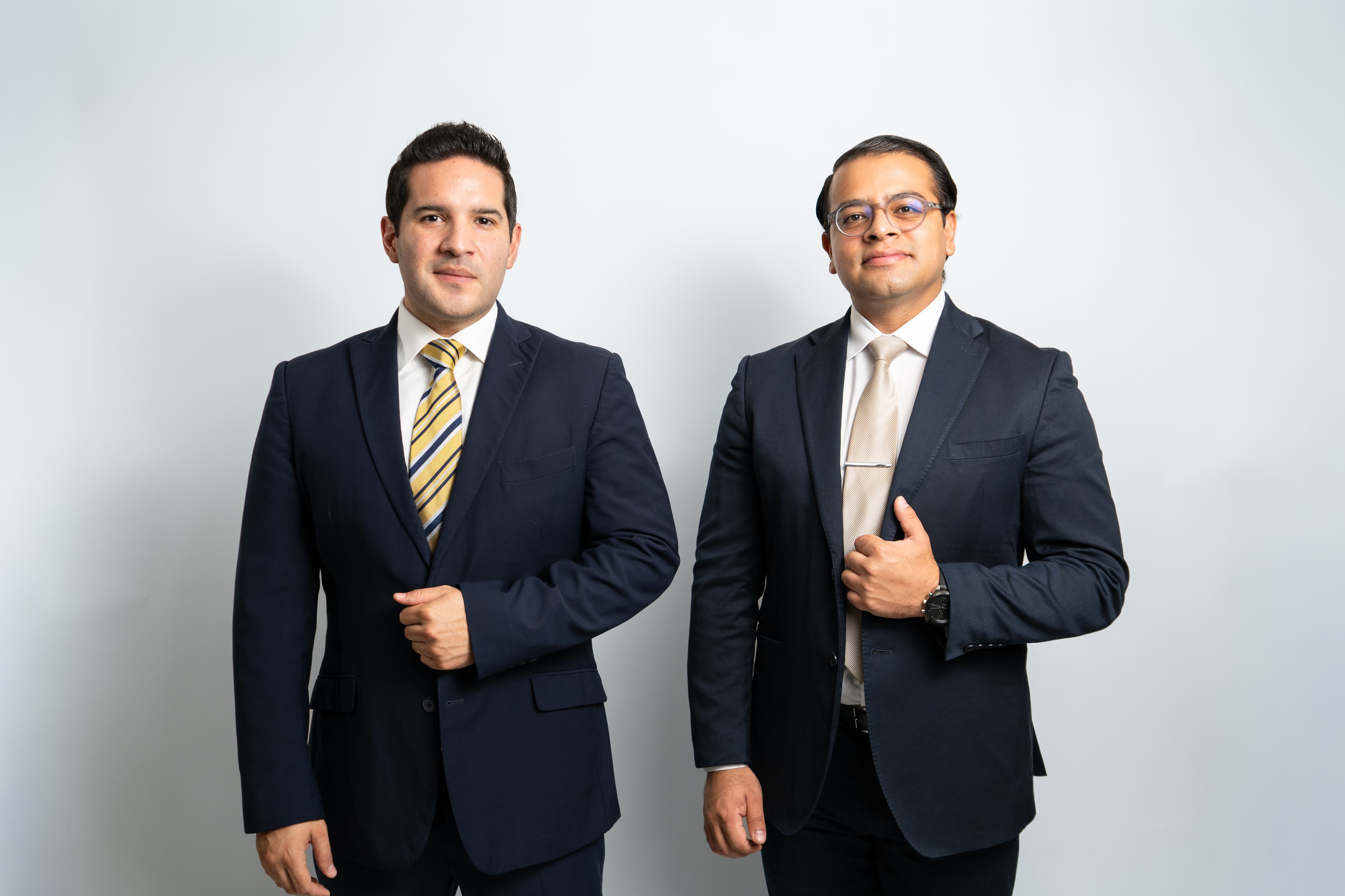 Mtro. Víctor Hugo Liceaga Rojas & Mtro. Edgar Uriel Sanjuanero Delgado